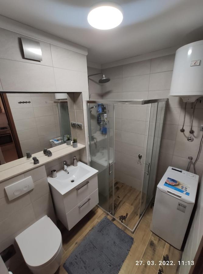Apartman Antonela With Free Garage Parking Lägenhet Split Exteriör bild