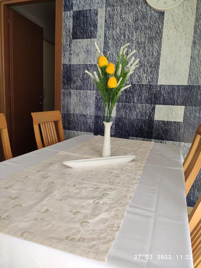 Apartman Antonela With Free Garage Parking Lägenhet Split Exteriör bild