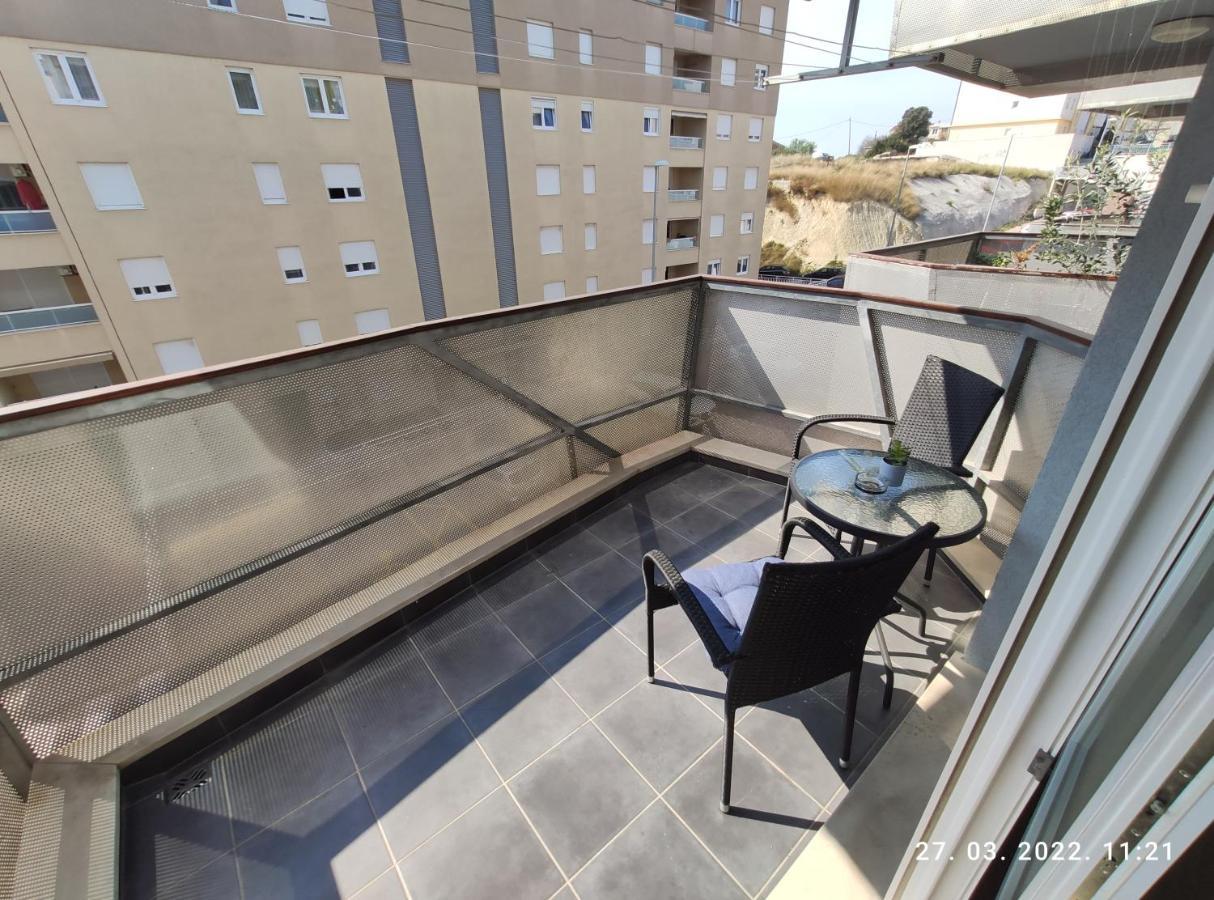 Apartman Antonela With Free Garage Parking Lägenhet Split Exteriör bild